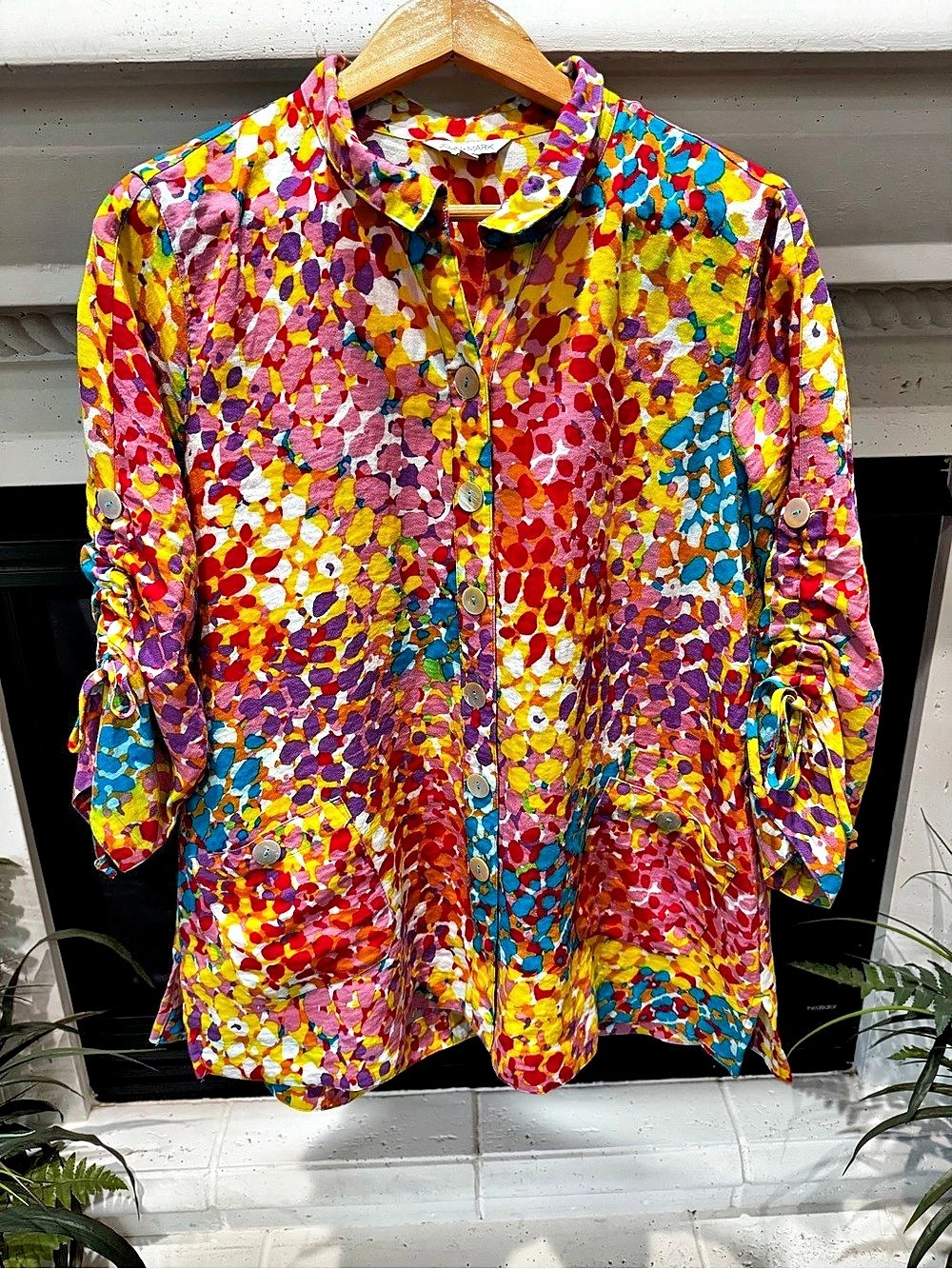 John Mark Abstract Button Down Multicolor Size Medium Like New